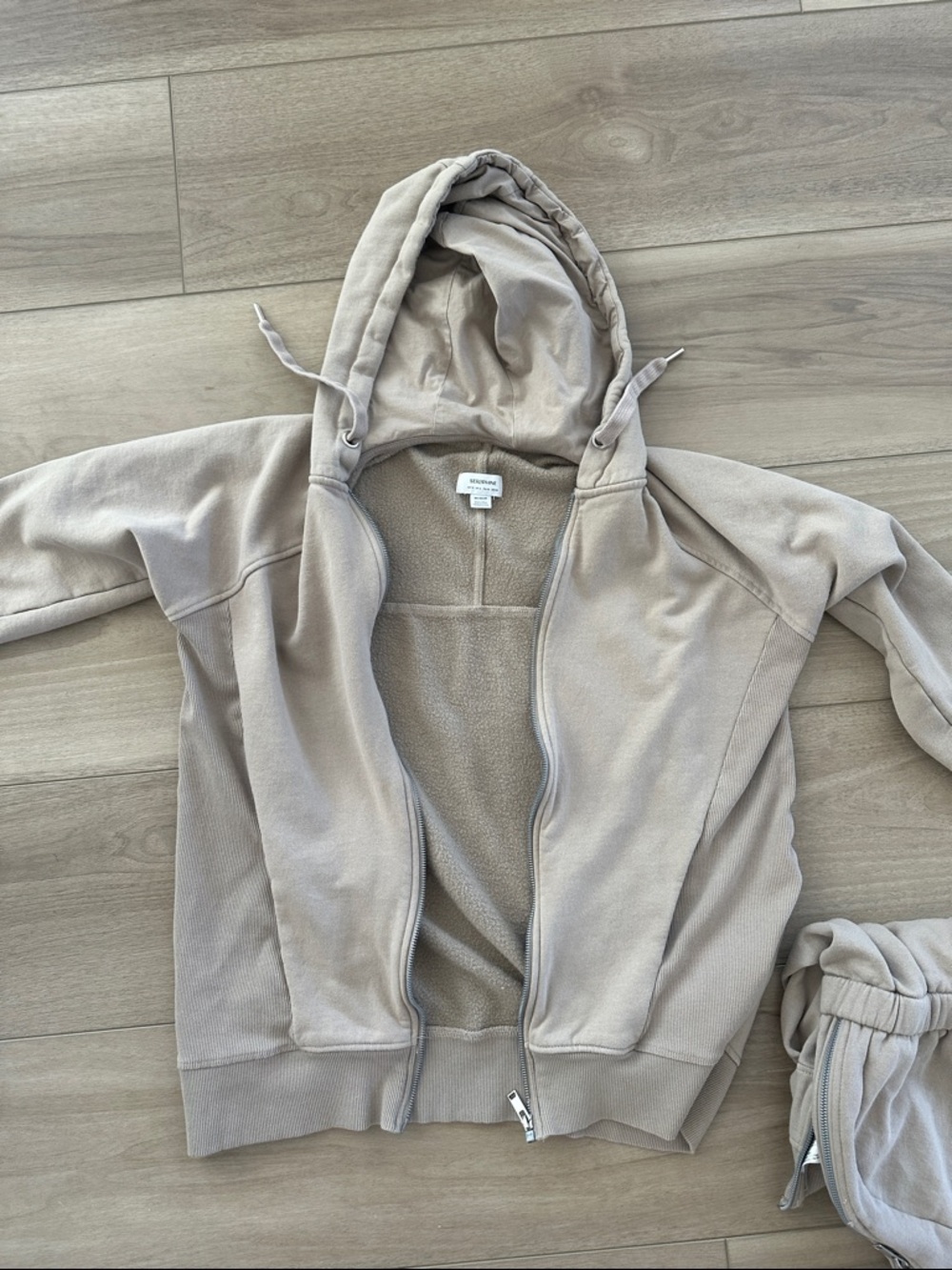 Maternity Seraphine Hoodie with Zip Front - Picture 3 of 5